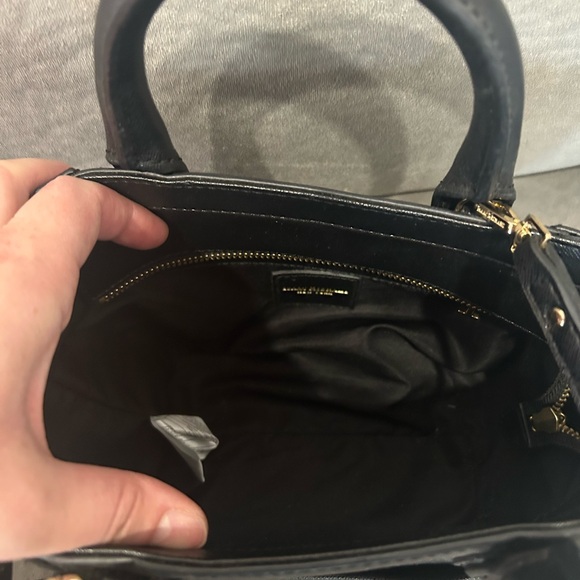 Isaac Mizrahi Valerie Black Convertible Handbag - Picture 6 of 9